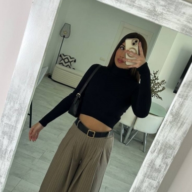 JERSEY CUELLO ALTO NEGRO