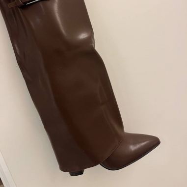 BOTA ALTA HEBILLAS CHOCO