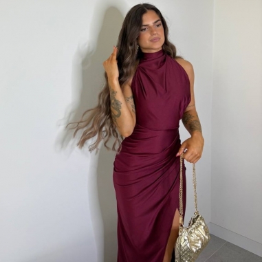 VESTIDO HALTER BURDEOS