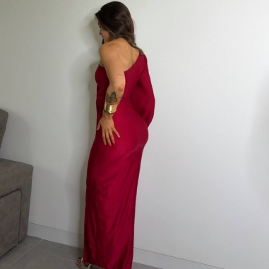 VESTIDO ASIMÉTRICO NUDO VINO