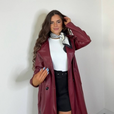 GABARDINA EFECTO PIEL VINO