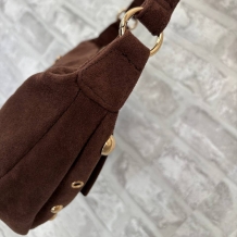 BOLSO TACHAS CHOCO 2