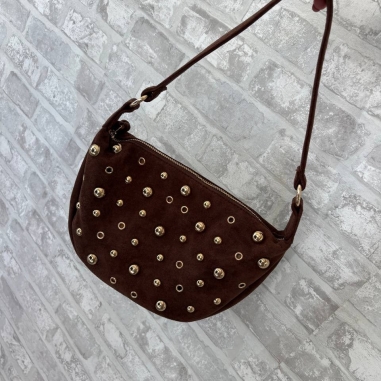 BOLSO TACHAS CHOCO