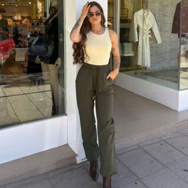 PANTALÓN CARGO VERDE MILITAR