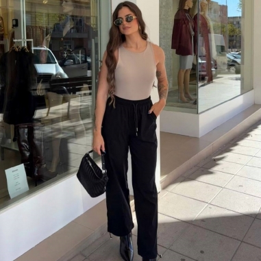 PANTALÓN CARGO NEGRO