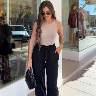 PANTALÓN CARGO NEGRO