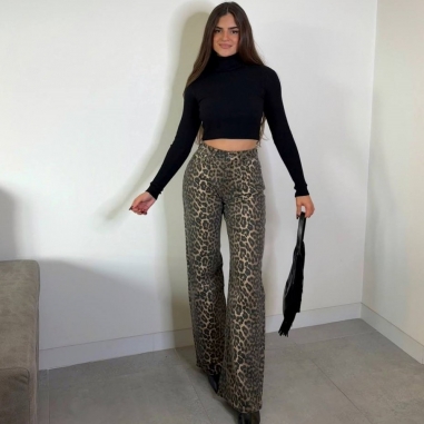 JERSEY CUELLO ALTO NEGRO