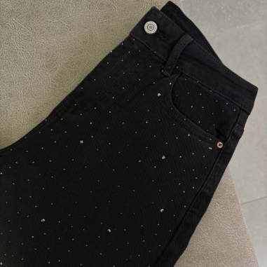 JEANS TACHAS NEGRO