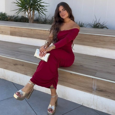 VESTIDO ASIMÉTRICO FRUNCIDO VINO