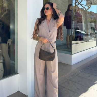 CONJUNTO TRAJE LARGO CHALECO TAUPÉ