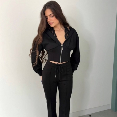 CONJUNTO DEPORTIVO ENCAJE NEGRO