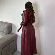 GABARDINA EFECTO PIEL VINO