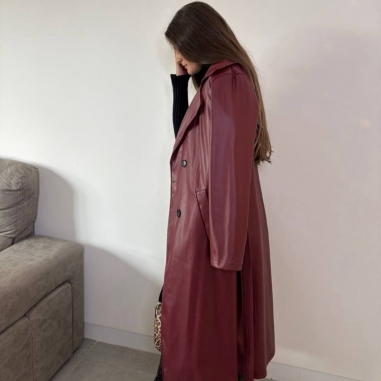 GABARDINA EFECTO PIEL VINO