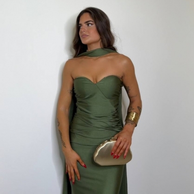 VESTIDO GARGANTILLA VERDE CAQUI