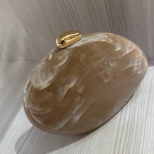 BOLSO EVENTO MARMOLADO CREMA