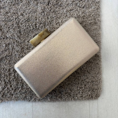 BOLSO EVENTO BROCHE DORADO