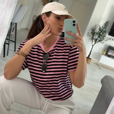 CAMISETA OVER RAYAS ROSITA Y NEGRA