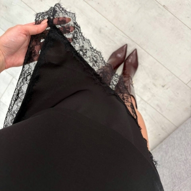 CAMISETA - VESTIDO ENCAJE ASIMÉTRICO...