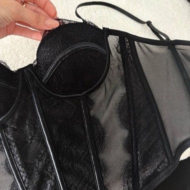 CORSET ENCAJE NEGRO