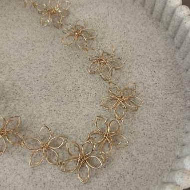 GARGANTILLA FLORECILLAS