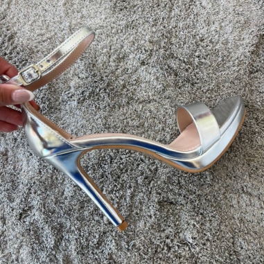 SANDALIA TACÓN PLATA