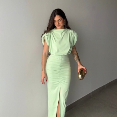 VESTIDO HOMBRERAS FRUNCIDO DELANTERO...