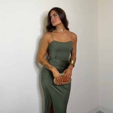 VESTIDO LARGO ESPALDA CRUZADA VERDE...