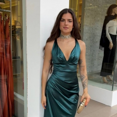 VESTIDO SATÉN ESPALDA CRUZADA VERDE...