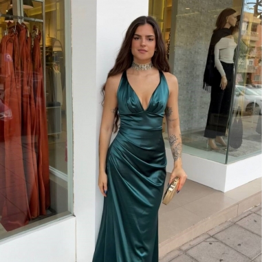 VESTIDO SATÉN ESPALDA CRUZADA VERDE...