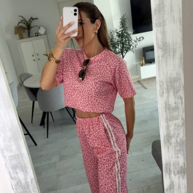 CONJUNTO DEPORTIVO ANIMAL PRINT ROSA