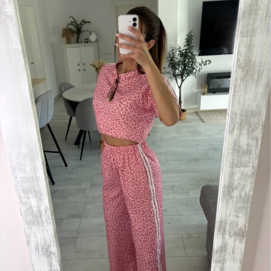 CONJUNTO DEPORTIVO ANIMAL PRINT ROSA