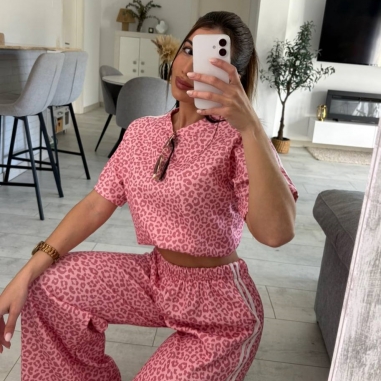 CONJUNTO DEPORTIVO ANIMAL PRINT ROSA