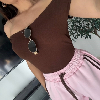 TOP BASIC CON CASCO CHOCO