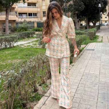 CONJUNTO ESTAMPADO BEIGE