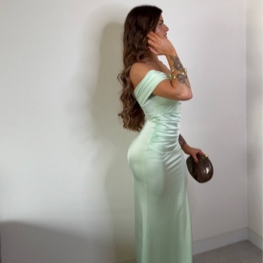 VESTIDO ESCOTE BARCO ASIMÉTRICO MENTA