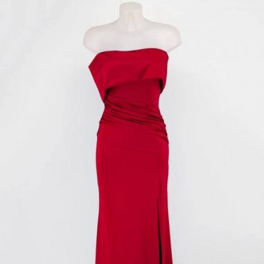 VESTIDO ESCOTE BARCO ASIMÉTRICO ROJO