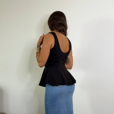 TOP VOLANTE NEGRO