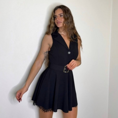 MONO VUELO CINTURÓN ENCAJE NEGRO