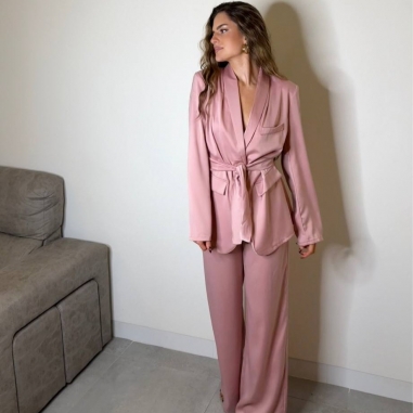 CONJUNTO TRAJE SATÉN ROSA PALO
