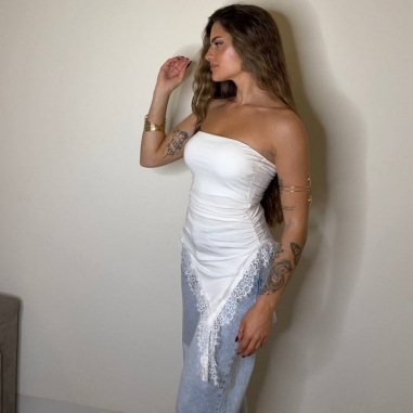 TOP ASIMÉTRICO ENCAJE BLANCO