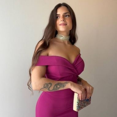 VESTIDO ESCOTE BARCO MAGENTA