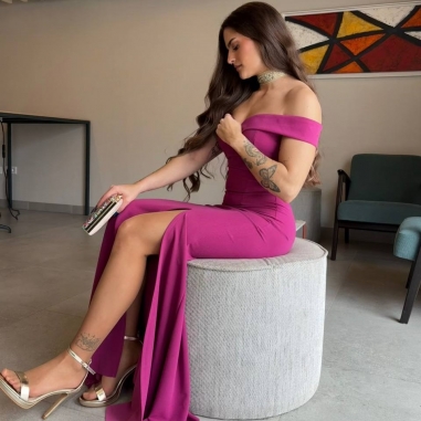 VESTIDO ESCOTE BARCO MAGENTA