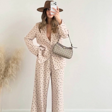 CONJUNTO TRAJE LUNARES