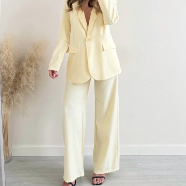 CONJUNTO TRAJE AMARILLO