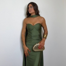 VESTIDO GARGANTILLA VERDE...