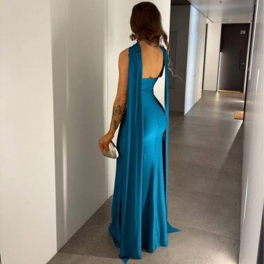 VESTIDO GARGANTILLA PETRÓLEO