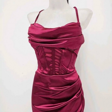 VESTIDO CORSET VINO