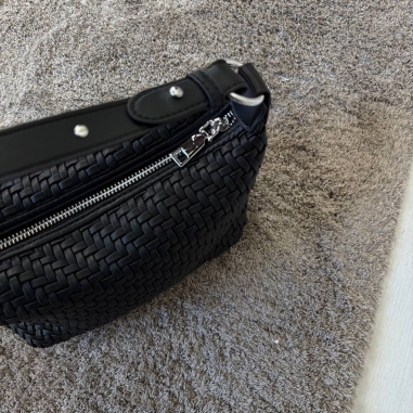BOLSO TRENZADO NEGRO