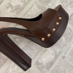 SANDALIA TACHAS CHOCO