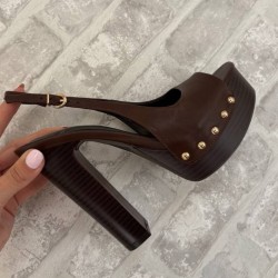 SANDALIA TACHAS CHOCO